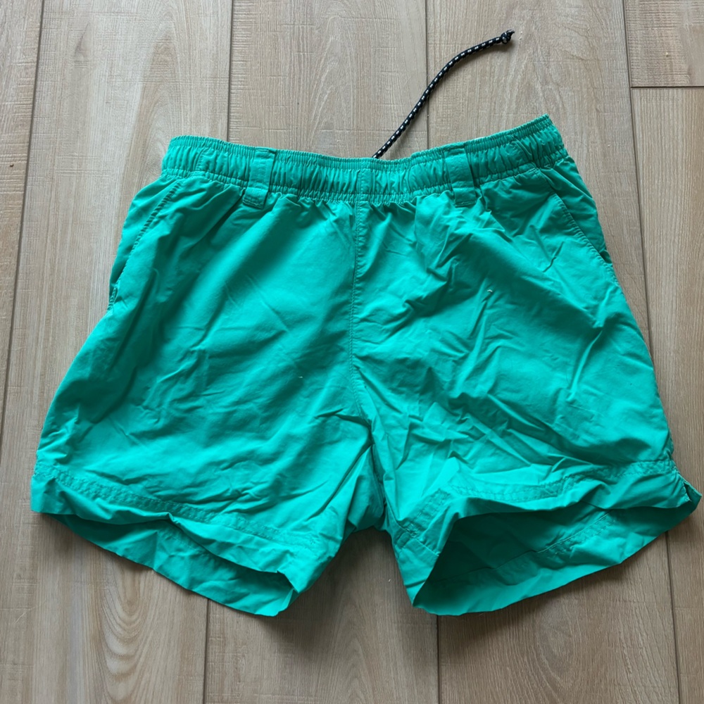Columbia PFG Shorts - Size Small - Green